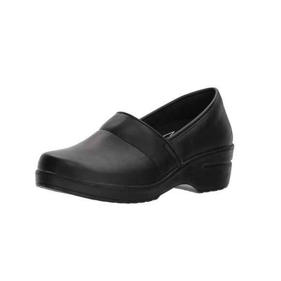 easy street Shoes - NiB Easy Street Women's Lyndee Slip On Walking Shoe Black Size 8.5 W $80 RY1264